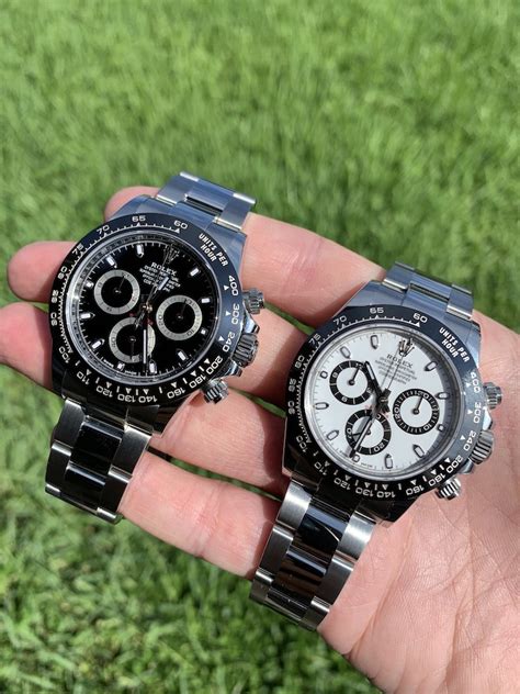 rolex daytona steel white vs black|rolex daytona black dial price.